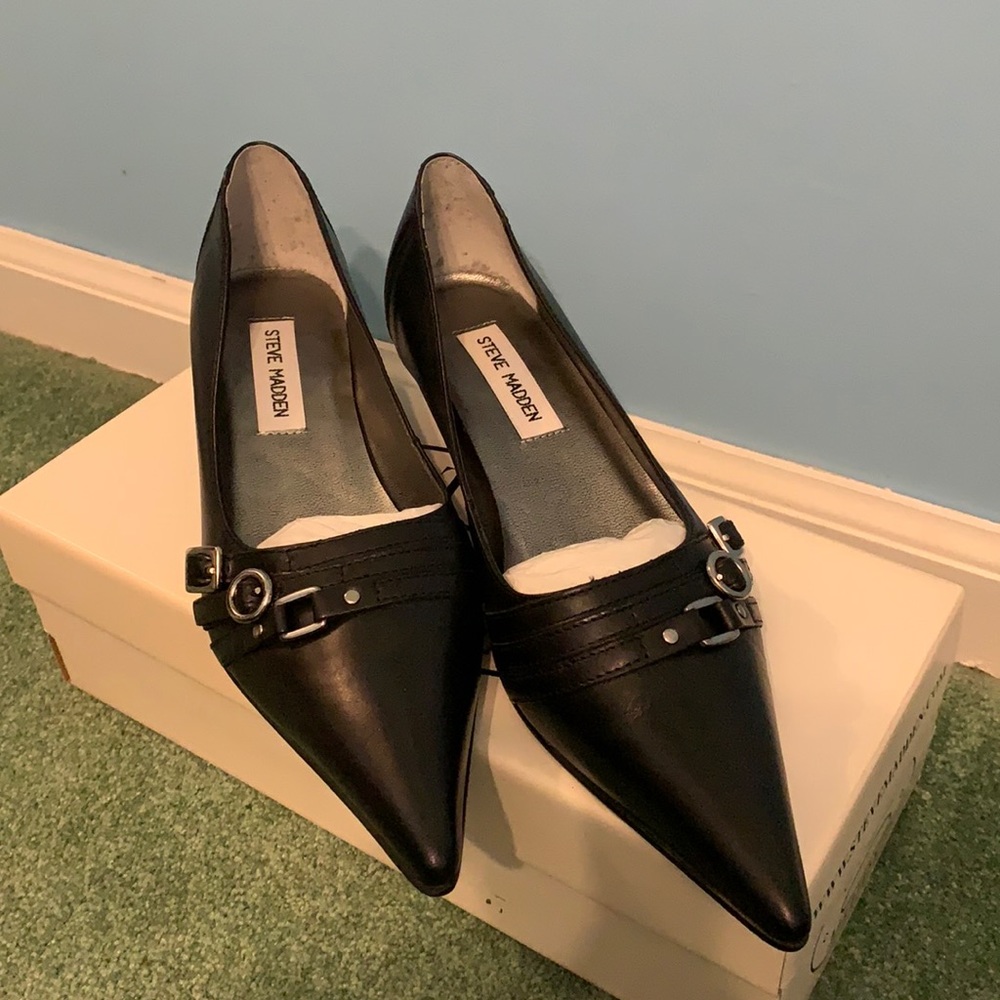 Steve Madden Klarisa Black Leather Kitten Heels